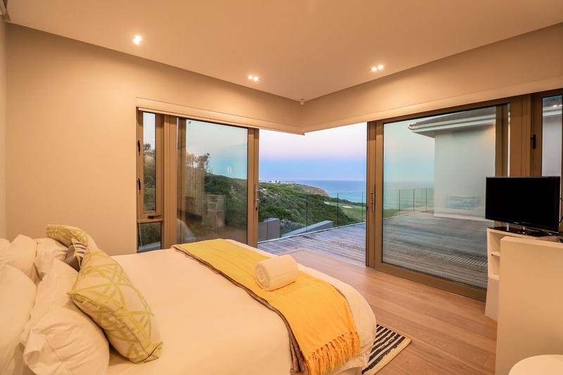 5 Bedroom Property for Sale in Pinnacle Point Golf Estate Western Cape